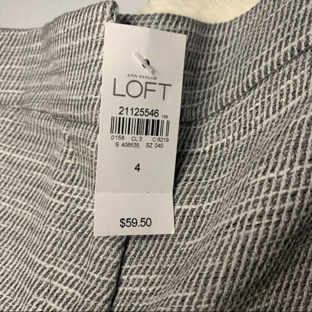 Loft Women Grey Shorts - Picture 4 of 7